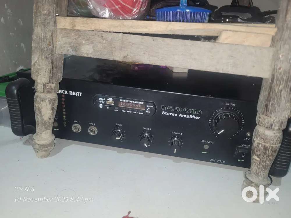 Full complete audio setup, 600 waat mono amplifier and 200 watt sub