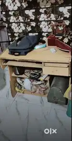 Computer table