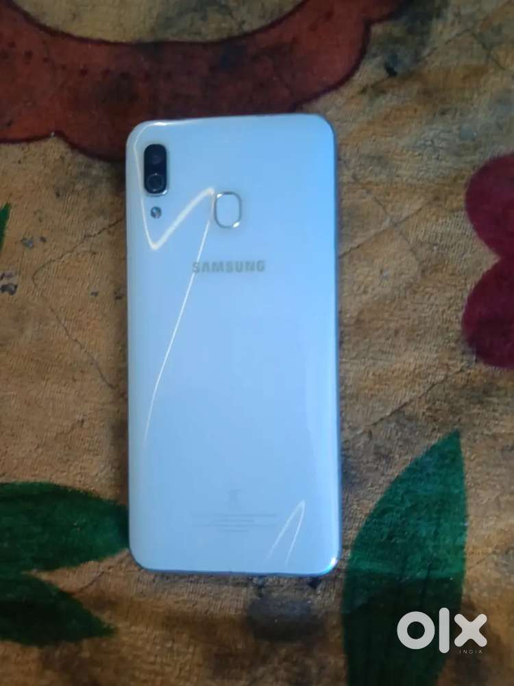 Samsung A30