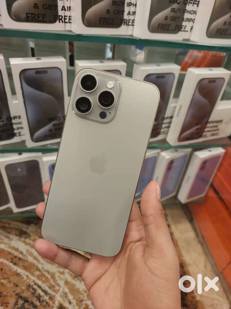 FLAGSHIP IPHONE MODEL WITH SUPER CONDITION REFUB IN SUPER PRICE BUY