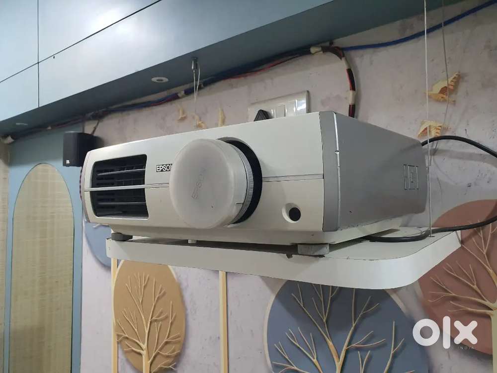 Home theatre full hd projector Epson