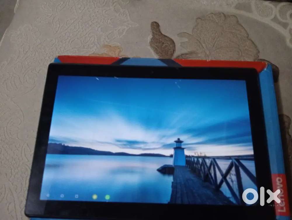 Lenovo tablet 4G +wifi (2gb+16 gb)