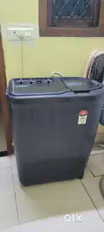 Whirlpool Semi-Automatic Washing Machine