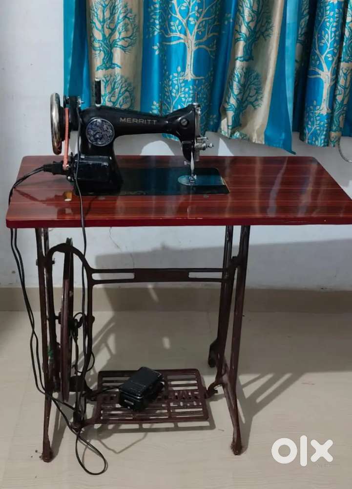 Sewing Machine with motor
