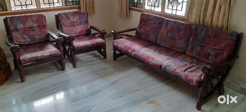 Sofa  5 sheet good condition