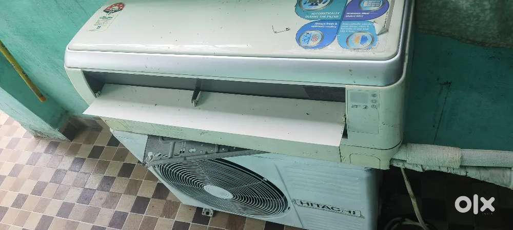 1.2 ton Hitachi split AC