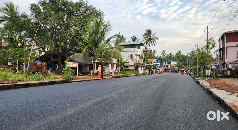 PLOT FOR SALE kutanellur near Hilitemall THRISSUR TOWN