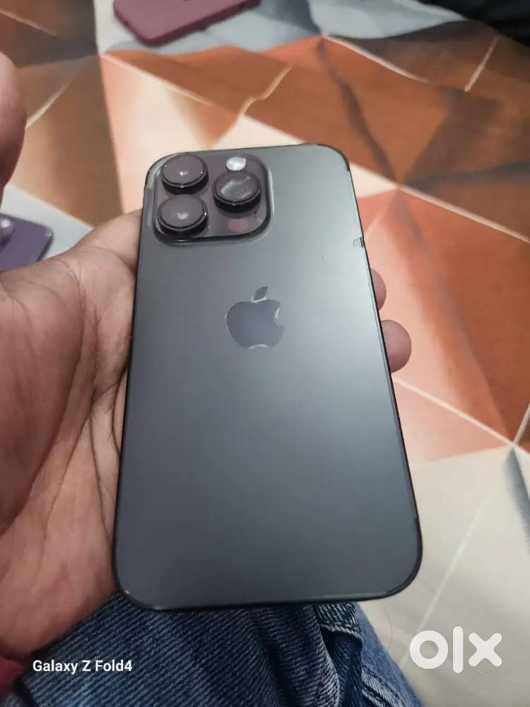 Selling my 6 months old, iphone 14 pro , need urgent money