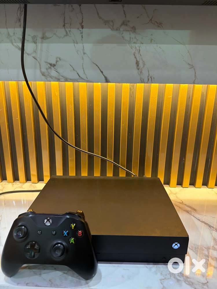 XBOX ONE X 1TB