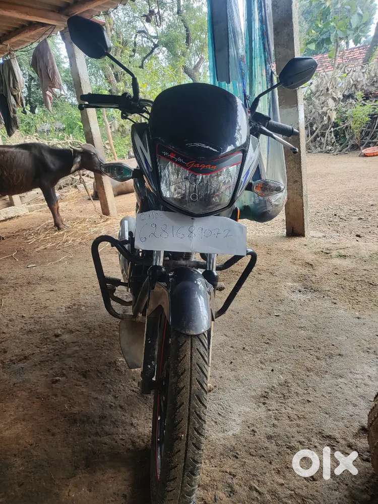 A Well maintained HONDA CB SHINE 2017