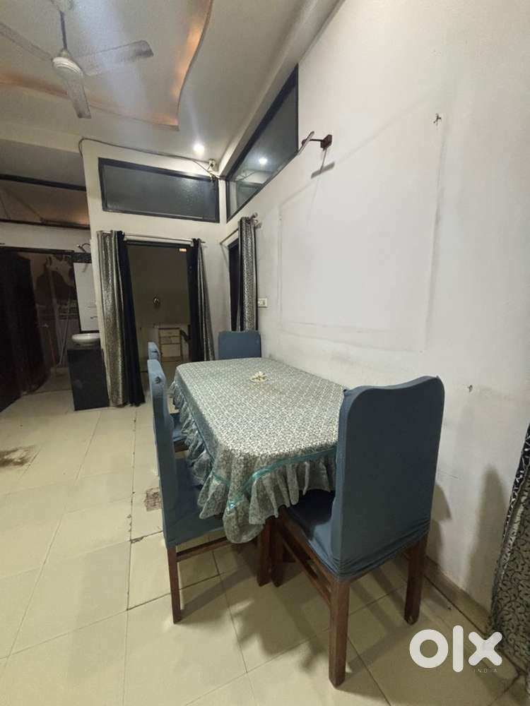 Prime location Apartment for office use with 3 room, 2 washroom 1 Hall