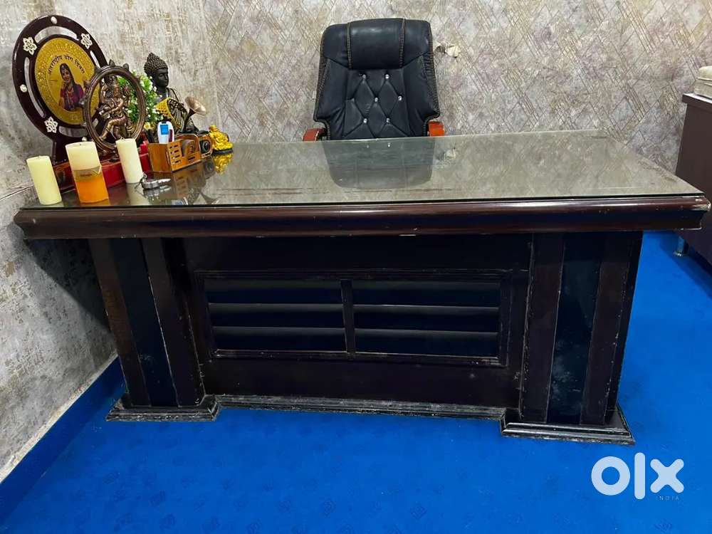 Office table and chair