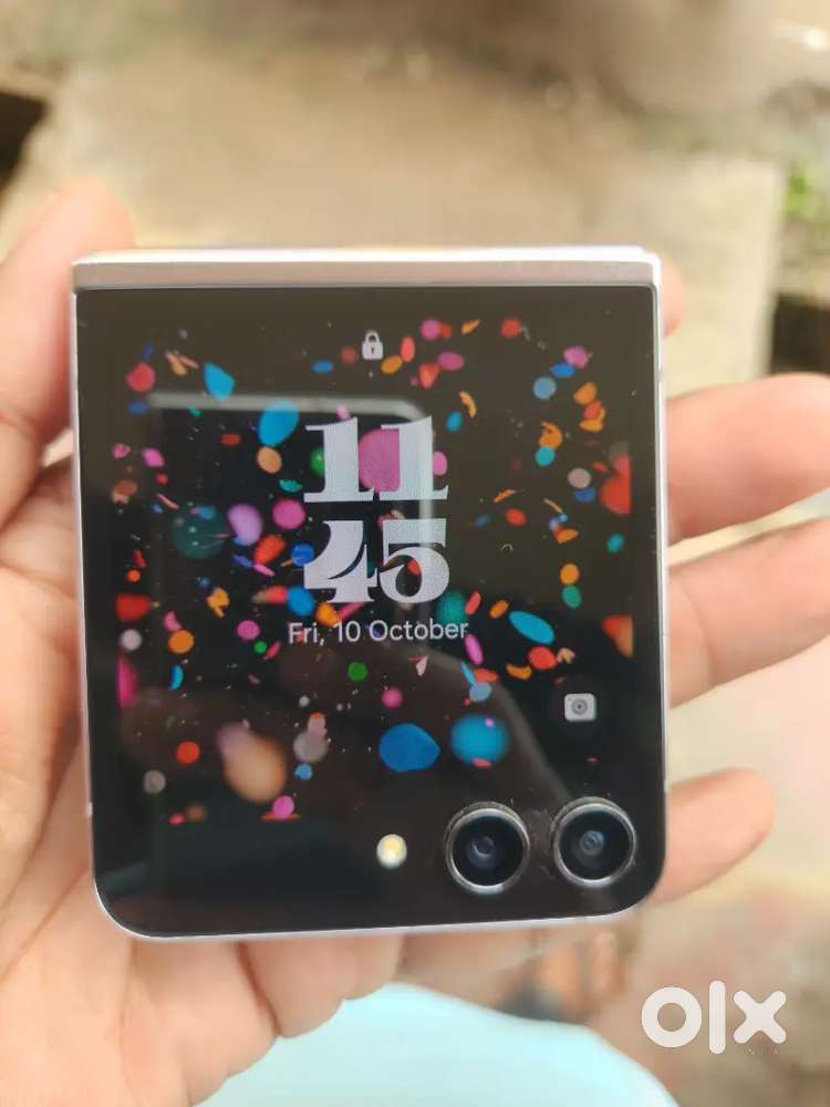Samsung flip 5 good condition  exchange  available