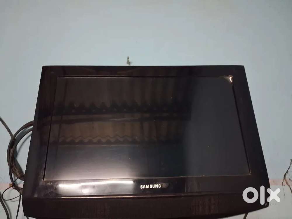 Samsung 32inch good working, 2mobiles emaindho teledhu on avvatledhu
