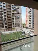 3 BHK HIGH RISE APARTMENT WITH PRIME LOCATION LOCATION IN MOTERA