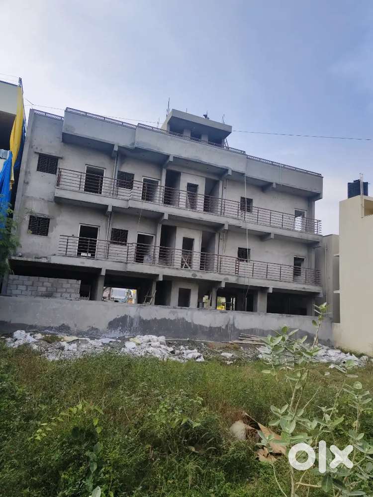 2400 sq fit 2 floor 10 car parking lift 24 hours watar E kata 80k