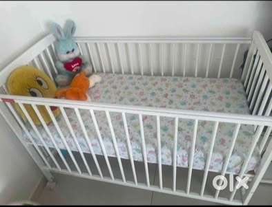 Fisher Price Crib