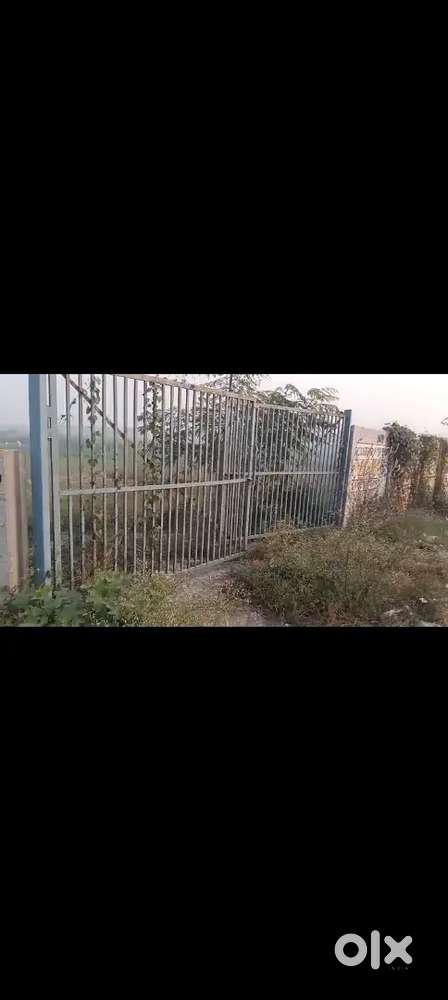 24 bigha plot ha saraswati institute hapur Plikhwa me main highway pe