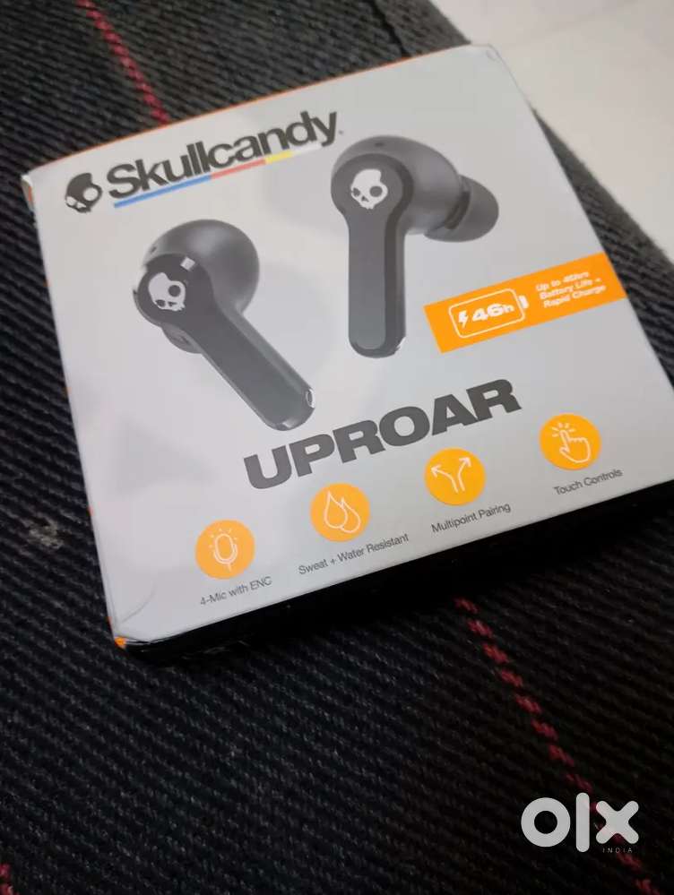 Skull candy uproar ear buds