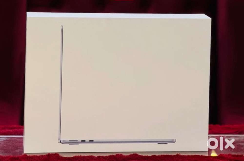 MACBOOM AIR M3 8/256GB SEALED WITH ONE YEAR WARRANTY