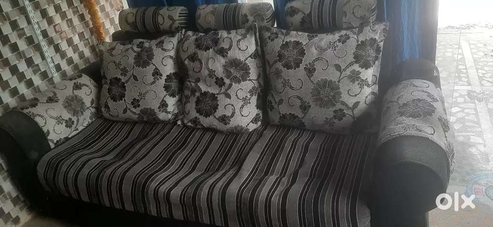 3+2 seating sofa set