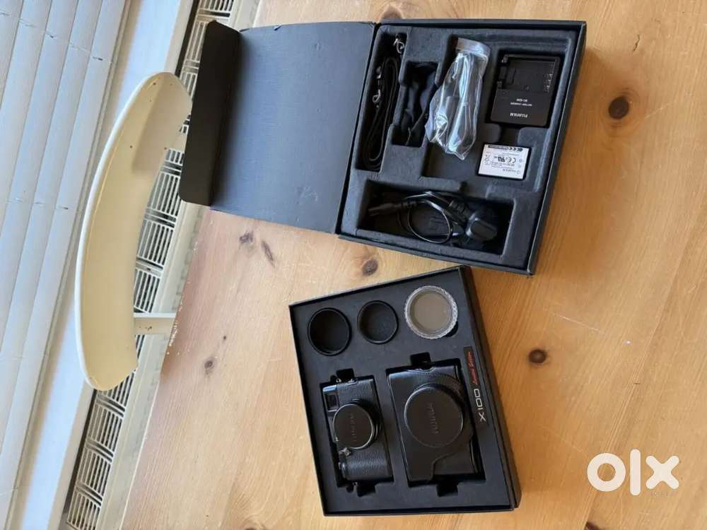 Fujifilm X100 Limited Edition Black