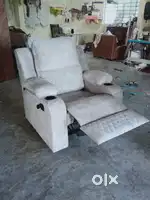Supreet furniture Brand New recliner chai