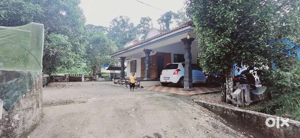 26 CENT OLD HOUSE NEAR PUTHENKURISH MEEMPARA