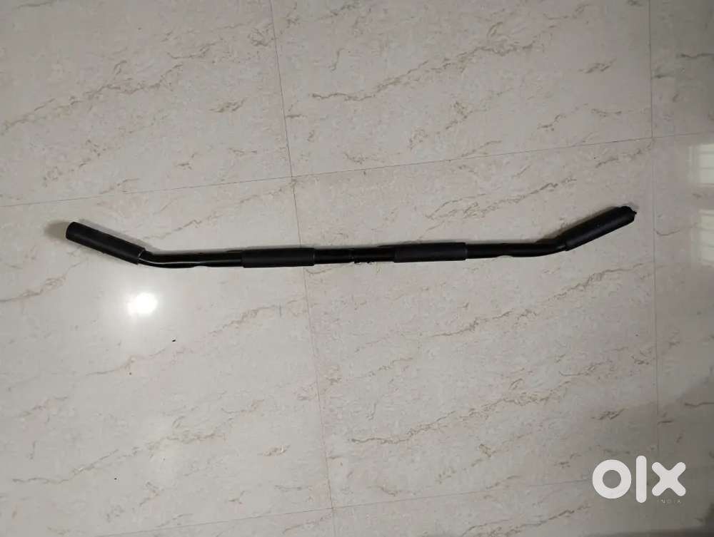 PULL UP BAR WITH WALL MOUNT