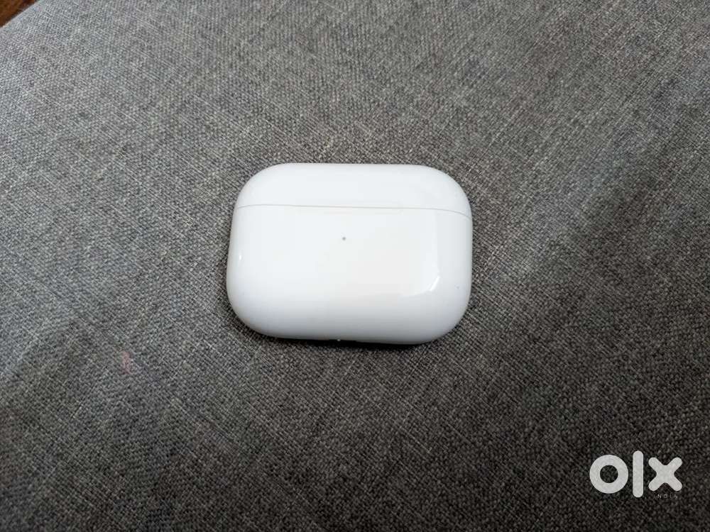 Apple AirPods Pro Gen 1 (READ DESCRIPTION)