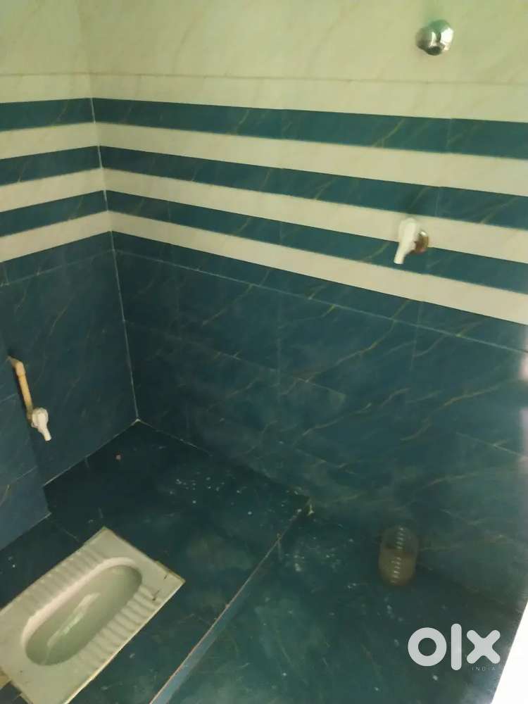 Rent flat 1 bhk Need 2 room patner
