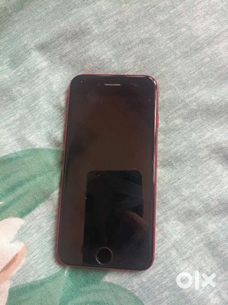 iPhone Se red colour