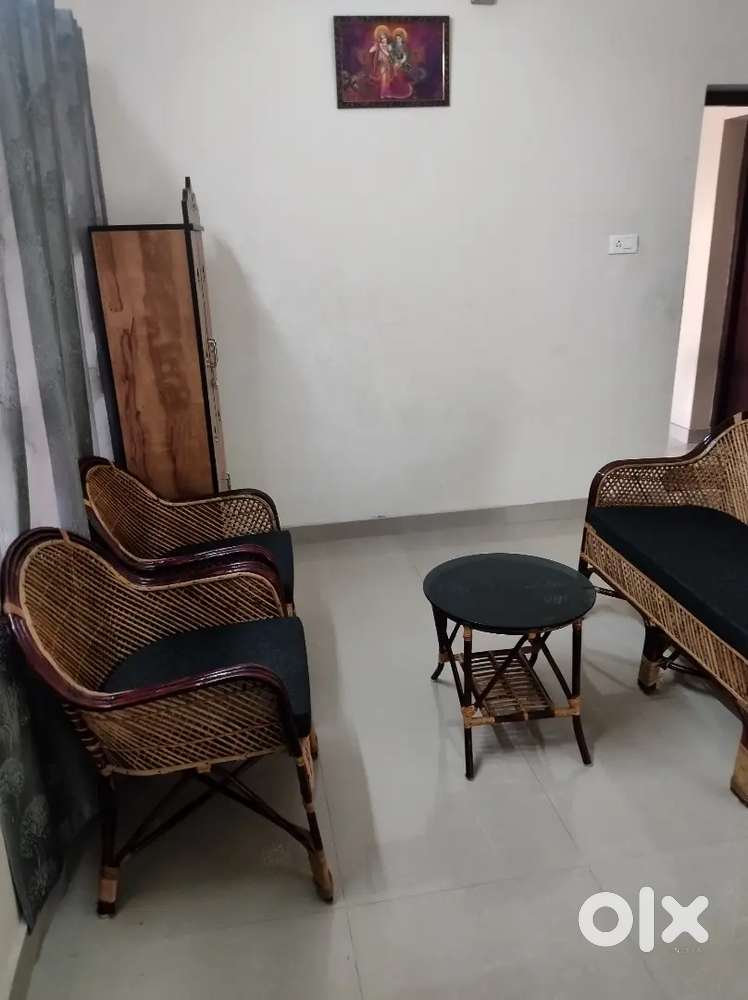 Fully Furnished 2BHK  with A/C  and Car Parking at Gowreespattom