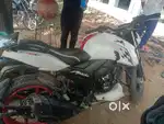 म अपनी बाइक बच रहा हु