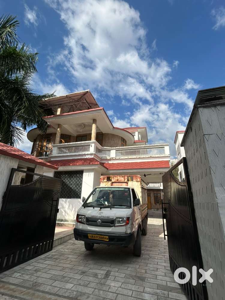 5bhk Bunglow For rent With servant Room
