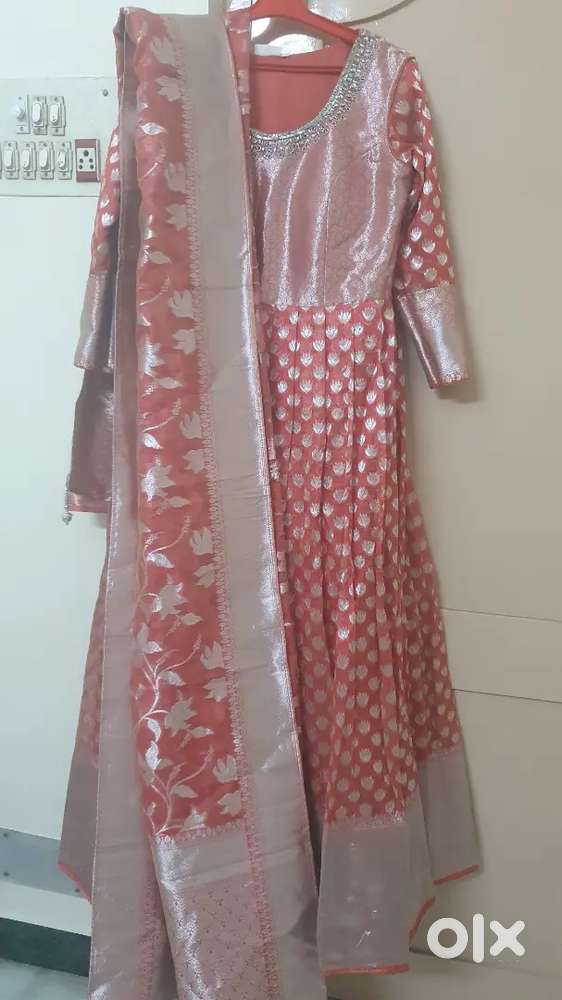 Wedding reception dress with leggings. Size Xl
