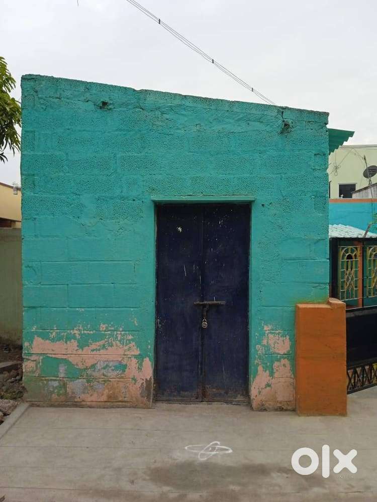 1 Room with kitchen and hall for rent..suits for shop or house