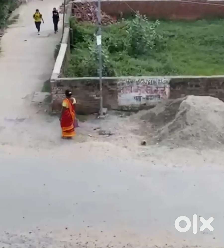 Lanka bhu tramacentre samne ghat men road corner plot varanasi