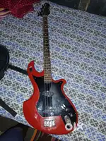 Bass guitar