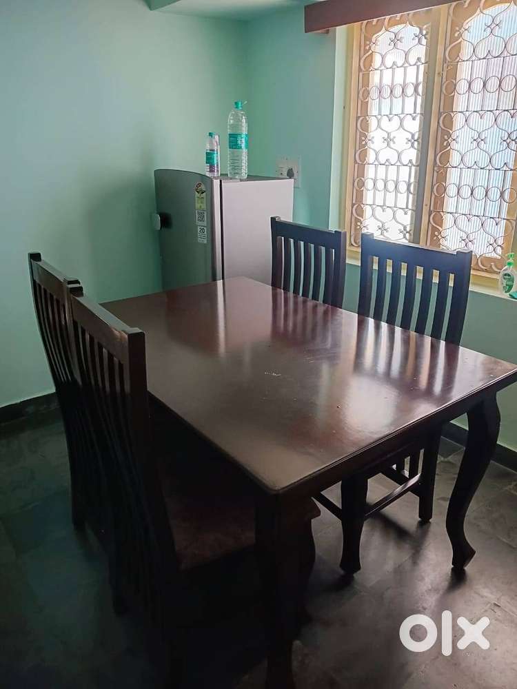 Minimally used dining table at half price