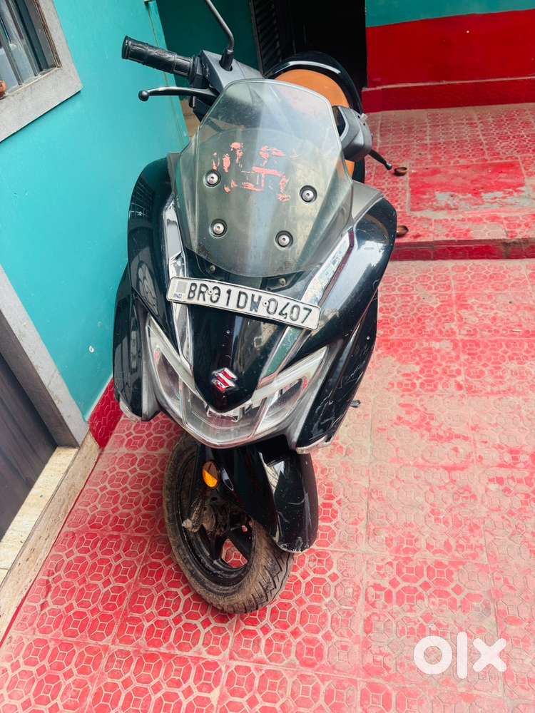 Burgman street 125, all service at company service centre, first owner