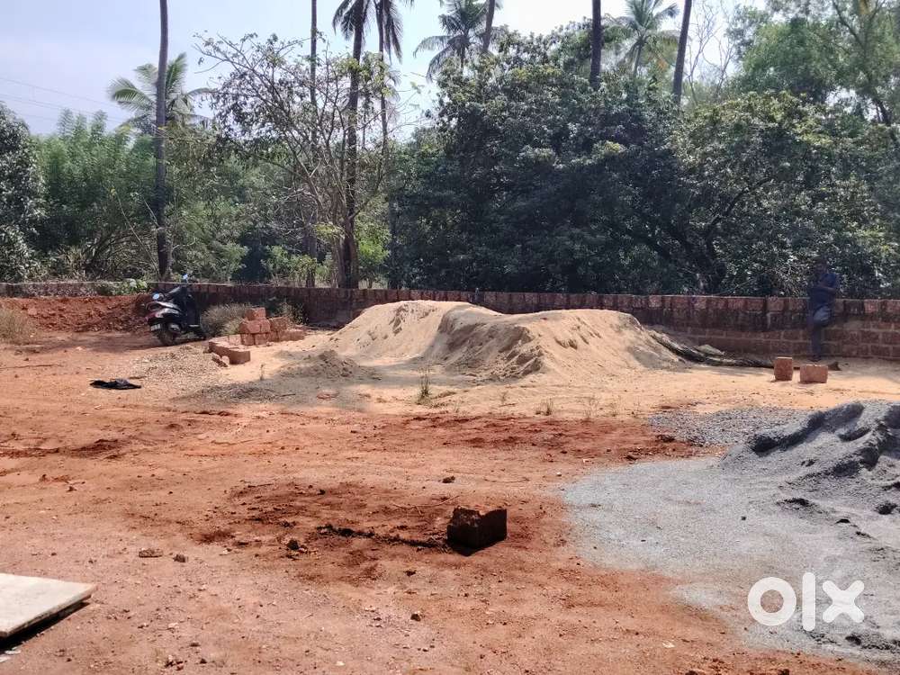 3 side compound hall