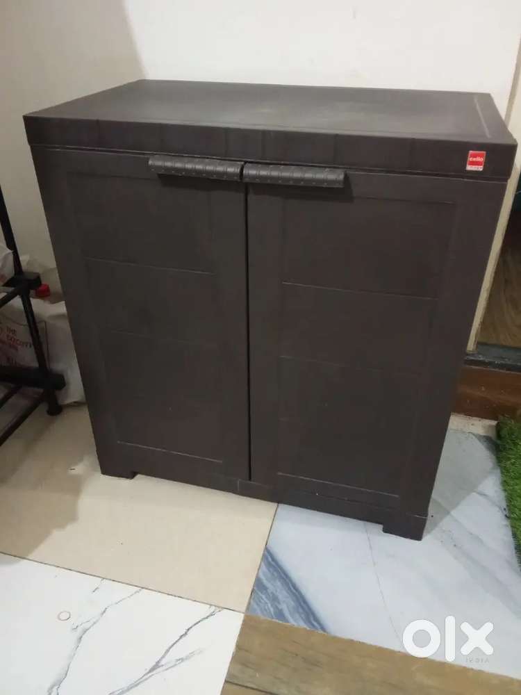 Wardrobe Plastic material
