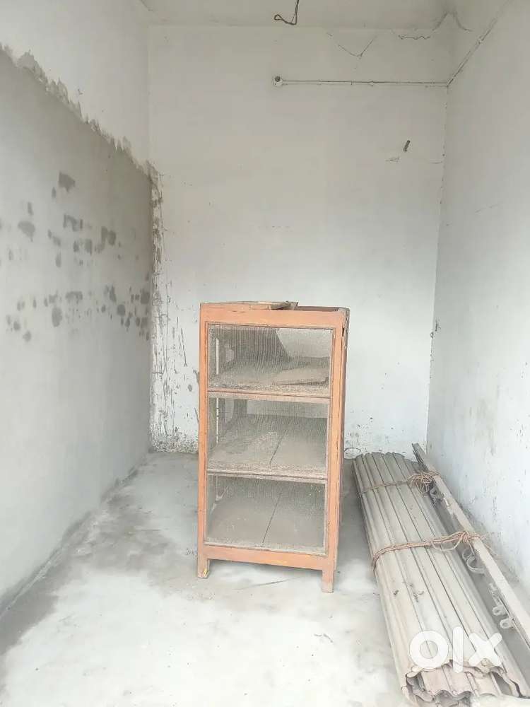 Shop rent at prime location