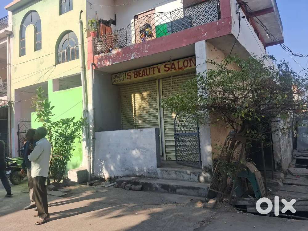 पूर्व मुखी कोने के 2 मकान बेचना हैँ, (रेट per स्क्वायर फ़ीट का हैँ )