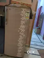 New condition fridge