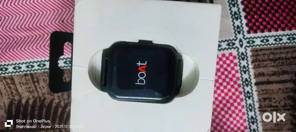 Boat smart watch