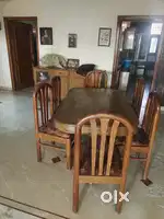 Dining table for sale