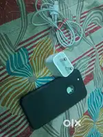 I phone  8   64 gb.   Battery   100 %