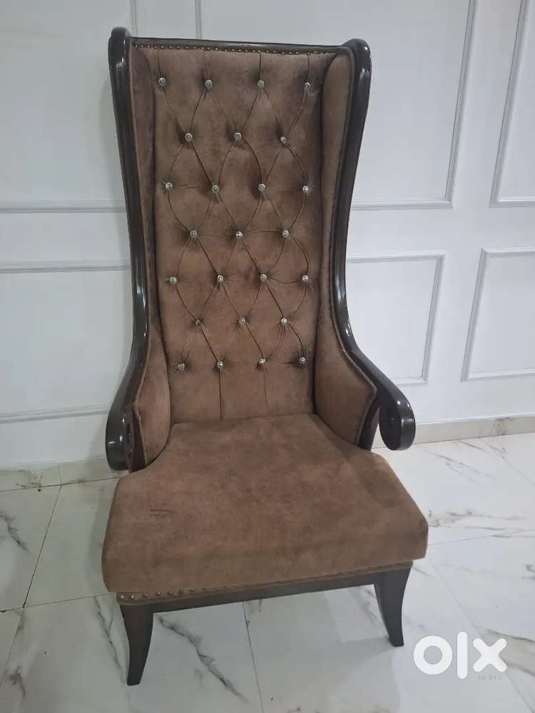 Two maharaja chair 14000